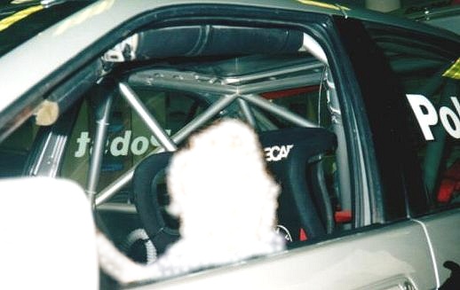 Roll cage tubes along the roof of the double main hoop design