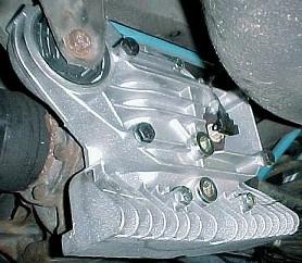 The finned M Coupe Diff cover as comparison